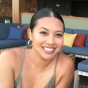 Meet your Posher, Laurel